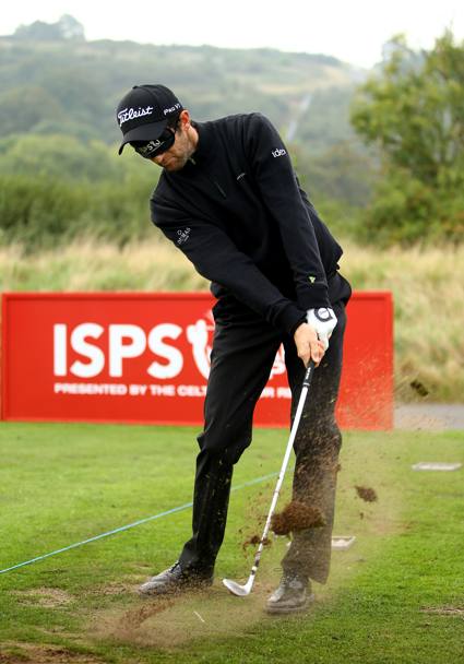 E’ Gregory Bourdy, golfista francese, in azione durante un’iniziativa Isps in Galles per atleti non vedenti (Getty Images) 